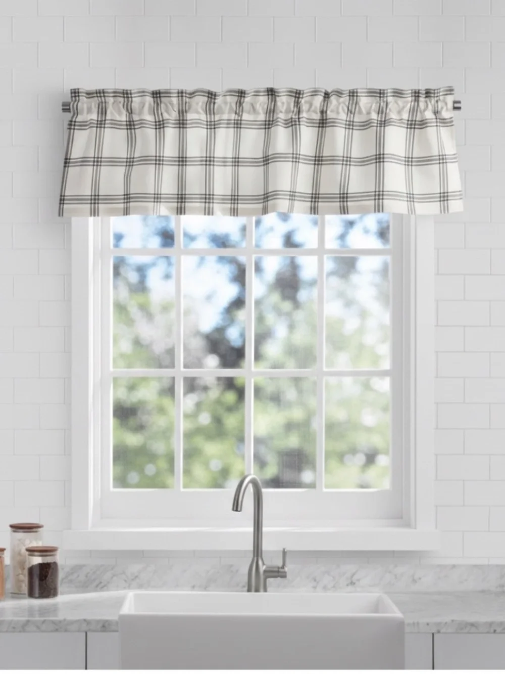 Mainstays Black Plaid Farmhouse Window Valance 56x14 NWOT